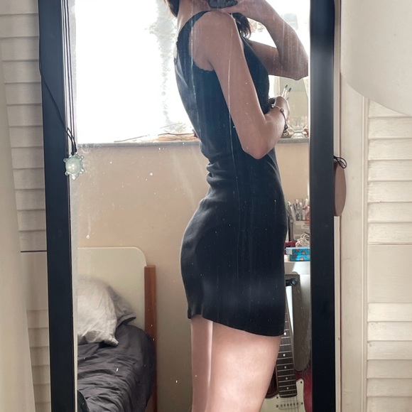 Brandy Melville Ronnie black dress - Picture 2 of 3